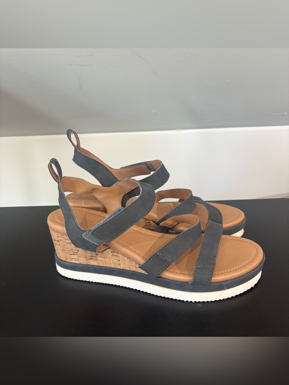 Crevo Claudia Wedge Platform Sandals Shoes, size 9 - Picture 2 of 8